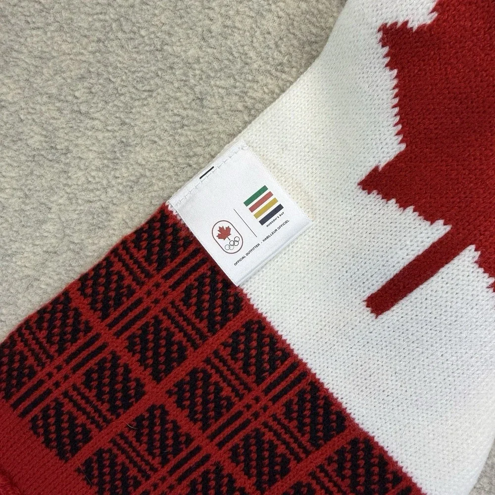 Hudson's Bay Team Canada Olympic Knit Scarf Red Maple Leaf Official Outfitter
